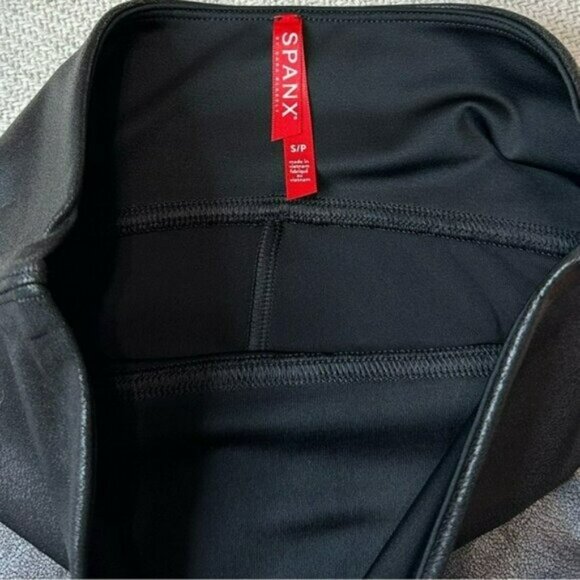 Spanx Shorts Black Size Small NWT Faux Leather Biker Sold Out - Picture 5 of 9